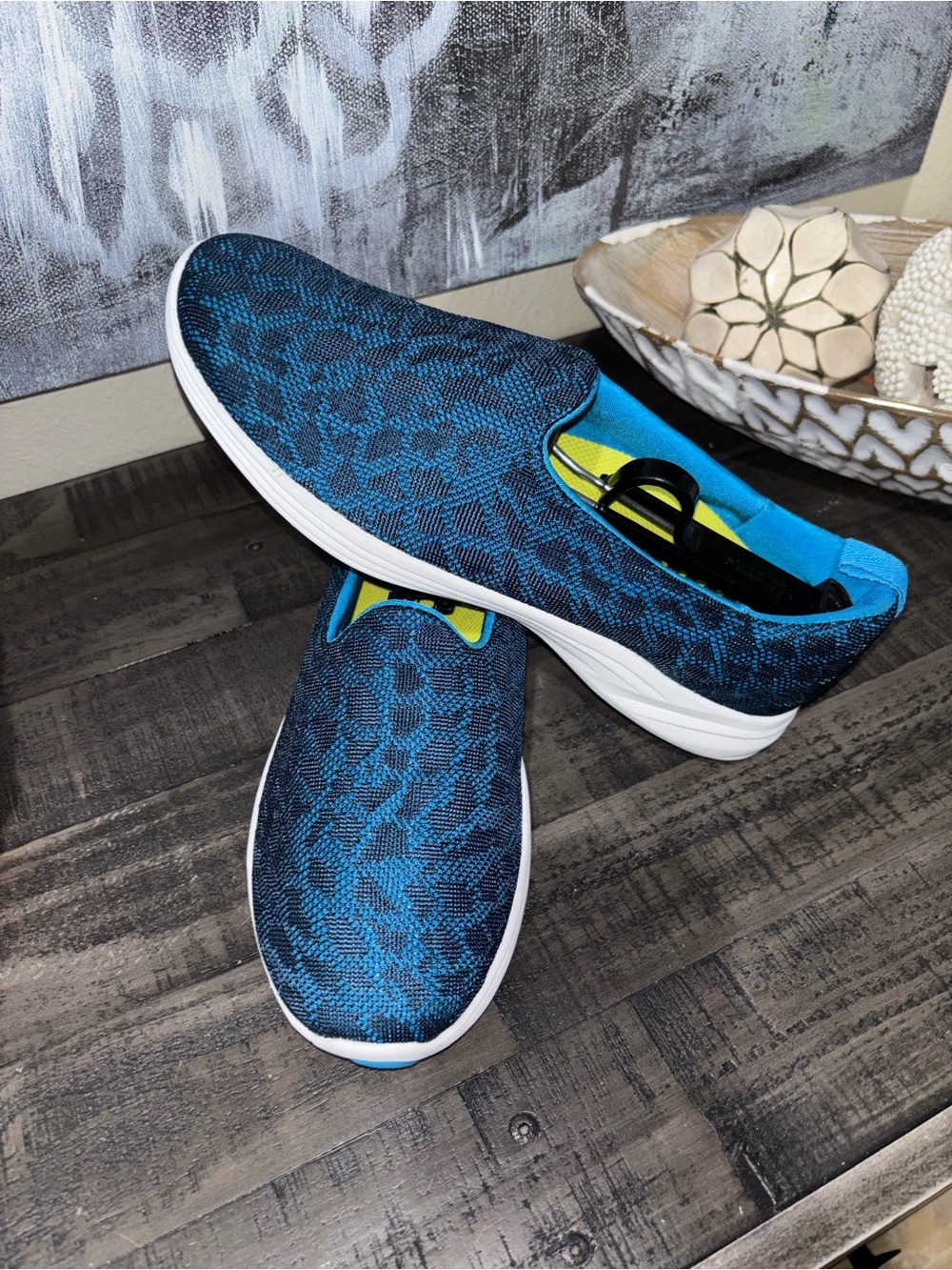 Vionic Hydra 331 Slip-On Sneakers WOMENS SZ 9 - Picture 1 of 9